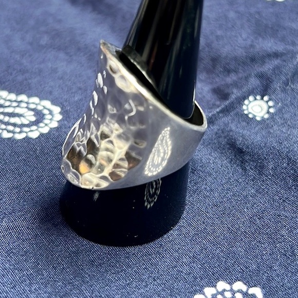 Concaved Hammered-Style Sterling Silver Ring - Size 10 - Picture 3 of 9